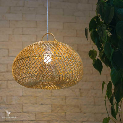 lustres-pendentes-luminarias-iluminacao-casa-ambientes-acolhedores-rattan-fibras-naturais-natural-balinesa-indonesia-artesintonia-1