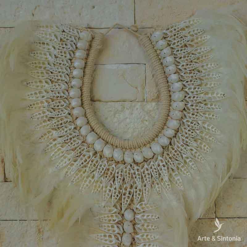 colar decorativo branco grande home decor decoracao boho artesanal artesanato bali indonesia artesintonia 