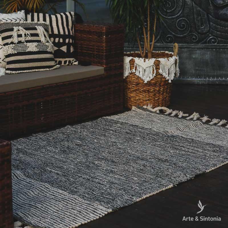 tapete-indiano-dupla-face-preto-branco-retangular-home-decor-decoracao-boho-artesintonia-textil-9
