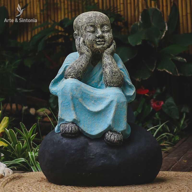 monge budista buda buddha budismo roupa azul jardim zen zen garden decor artesanal artesanato bali decor balines balinesa artesanal indonesia