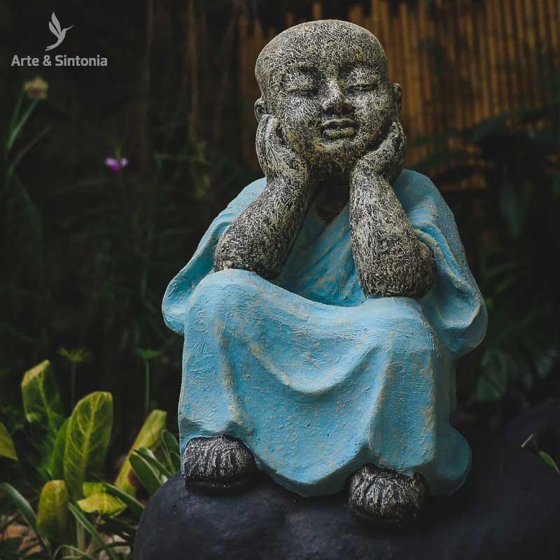 monge budista buda buddha budismo roupa azul jardim zen zen garden decor artesanal artesanato bali decor balines balinesa artesanal indonesia