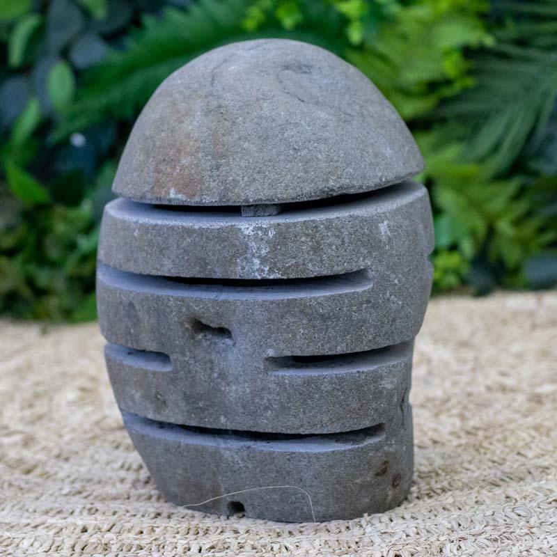 luz light luminária chão jardim garden zen decor iluminação bali balines balinesa arte artesão artesanato entalhado entalhe esculpido escultura pedra cimento green stone