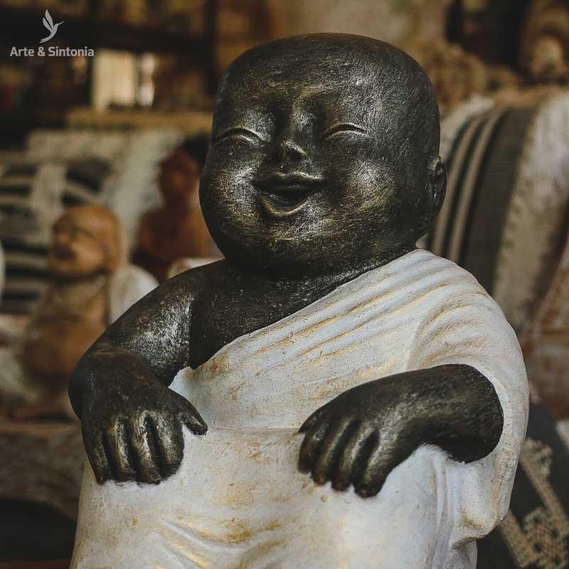 escultura decorativa decor decoração zen garden jardim home casa lar buda buddha budismo budista bali artesanato balines artesanal indonesia sorrindo smile smiling manto branco arte decorativa