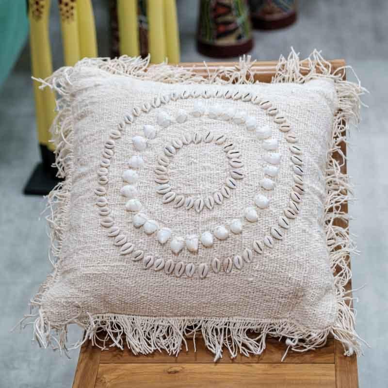 capa almofada têxtil têxteis búzios conchas decor decoração decoration boho style bali balinês indonésia