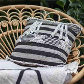 almoada boho azul bege macrame pompom sala chic decoration objetos decorativos casa artesintonia almofadas balinesas bungalow 3