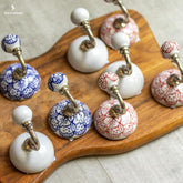 cabideiros paredes ceramica versateis suportes ambientes decorativos funcional decoracao artesanatos indiano decorativo flowers florais vermelho azul branco red blue white minimalista minimalist artesintonia 1 