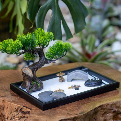 Crie uma atmosfera de calma e equilíbrio em seu espaço. Compre o Enfeite Jardim Japonês Zen agora mesmo e transforme sua casa.