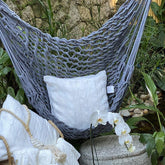 rede-cadeira-balanco-corda-trancada-artesanato-brasileiro-decoracoes-artesanais-cadeira-balanco-descanso-artesintonia-cinza-1